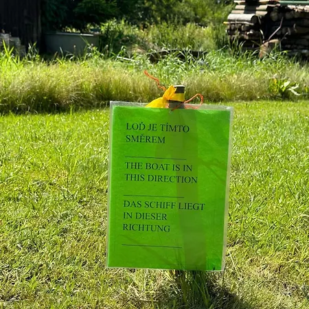 Na Vlne Nyaraló